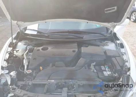 2016 Nissan Altima 2.5/2.5 S/2.5 Sl/2.5 Sr/2.5 Sv из США, поврежденный, VIN 1N4AL3APXGC235030